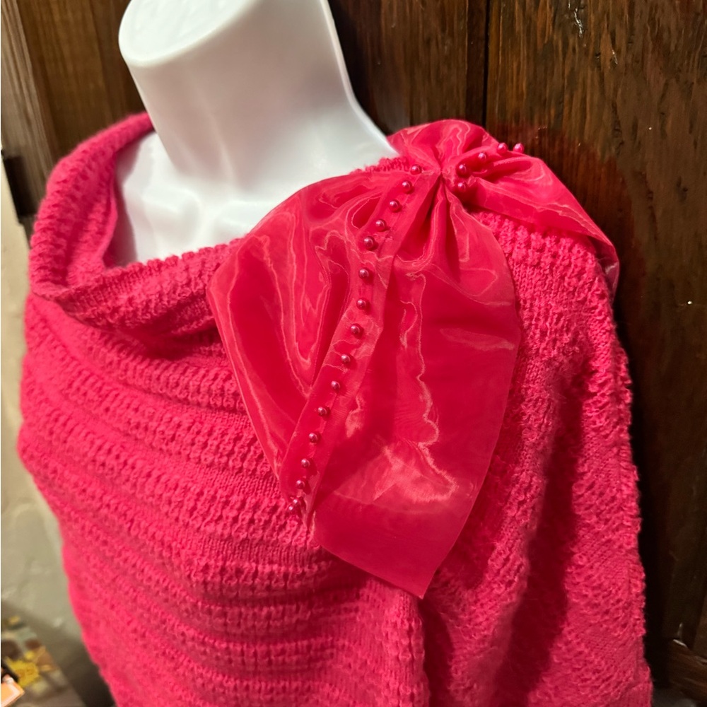 Women’s Vibrant Pink Sweater with Elegant Bow